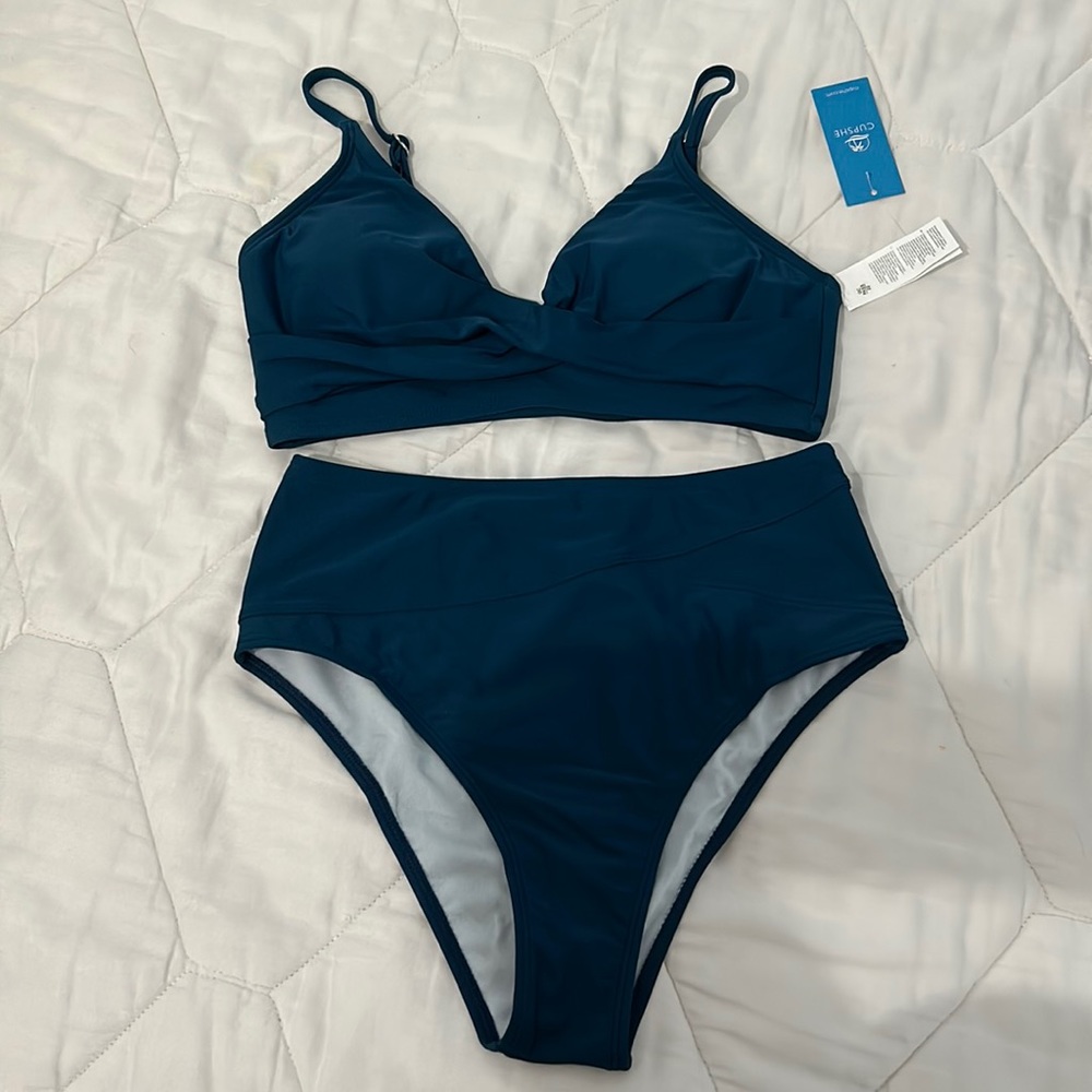 Women’s Cupshe Blue Twist Front High Waisted Bikini Size Small NWT